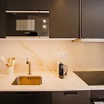 -New- Chic Chiado Apartment, Elevator Buiding, Steps To Everything