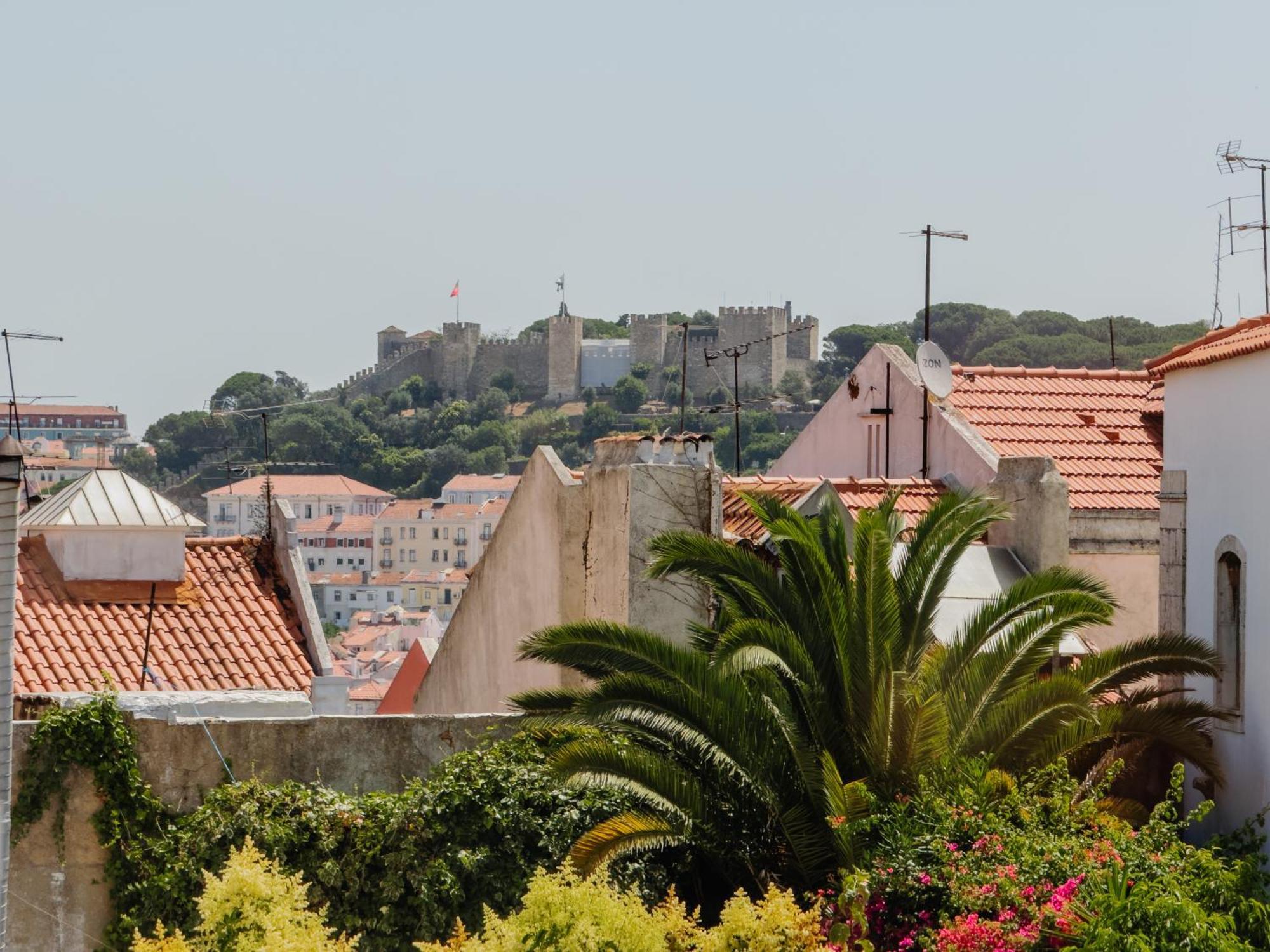 -new- Chic Chiado Apartment, Elevator Buiding, Steps To Everything *