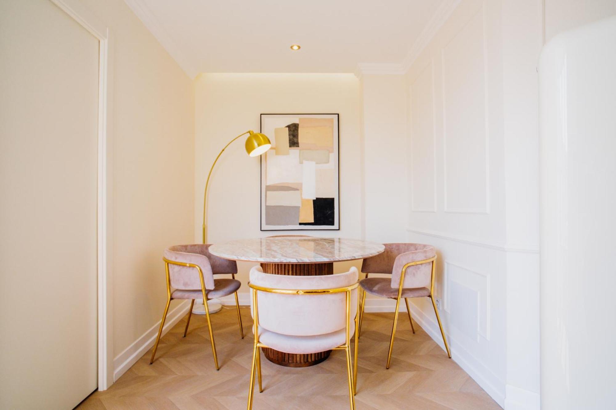 Apartment -new- Chic Chiado Apartment, Elevator Buiding, Steps To Everything *